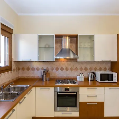 Louisa's Summer House *