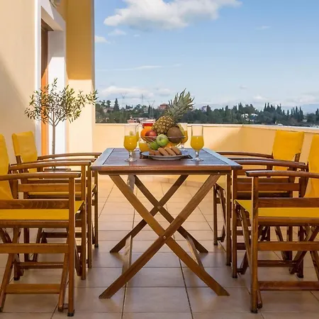 בית נופש Louisa's Summer House