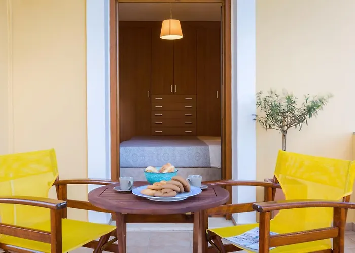 Louisa's Summer House בית נופש Kastanéa