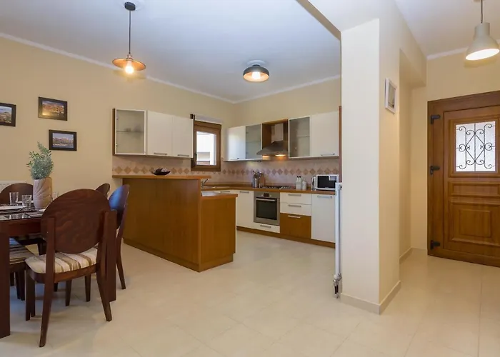 Louisa's Summer House